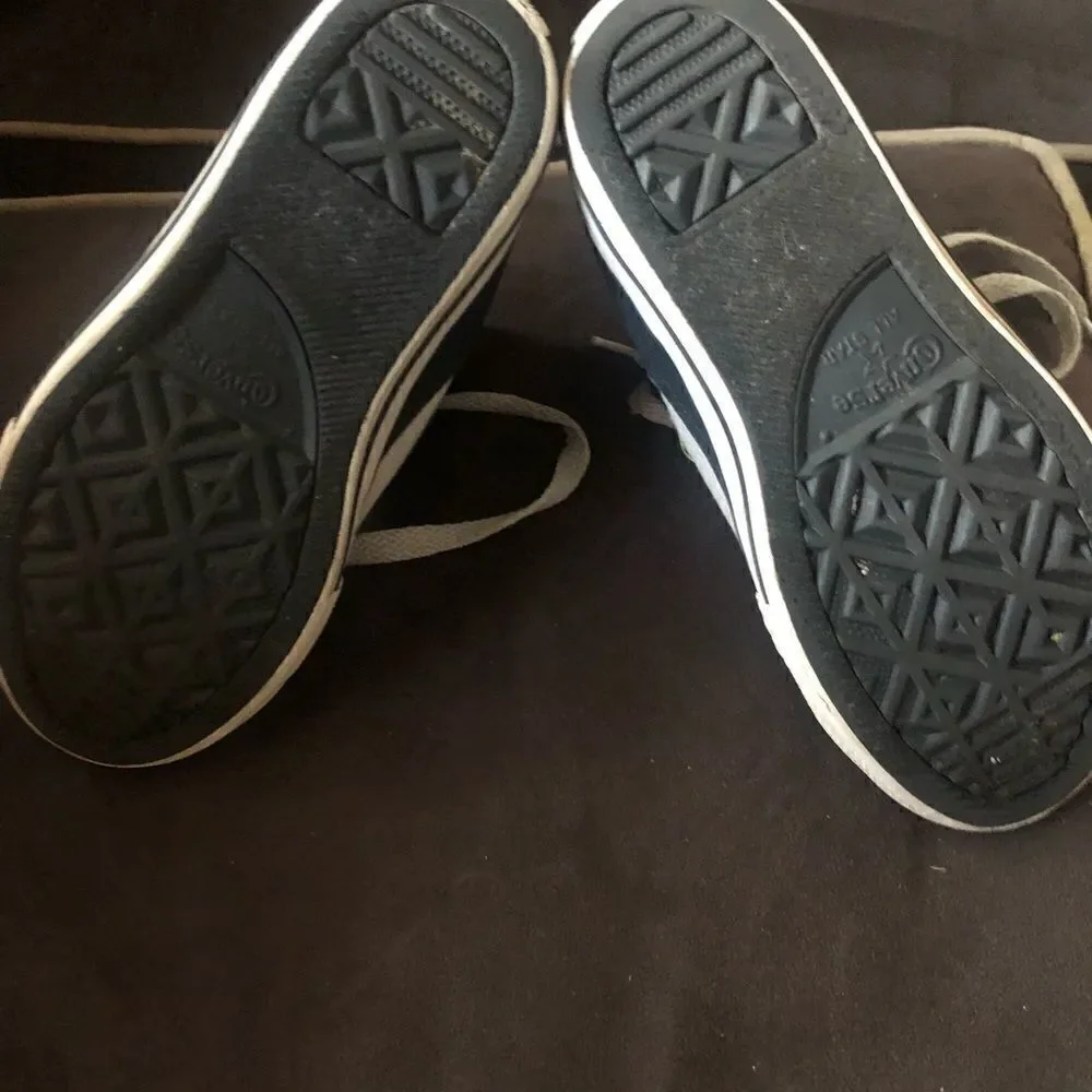 Boys all-star converse sneakers size 1 black and yellow.